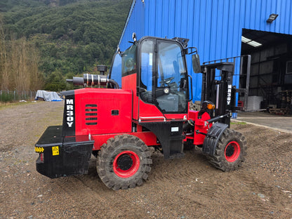 GRUA HORQUILLA FORKLIFT